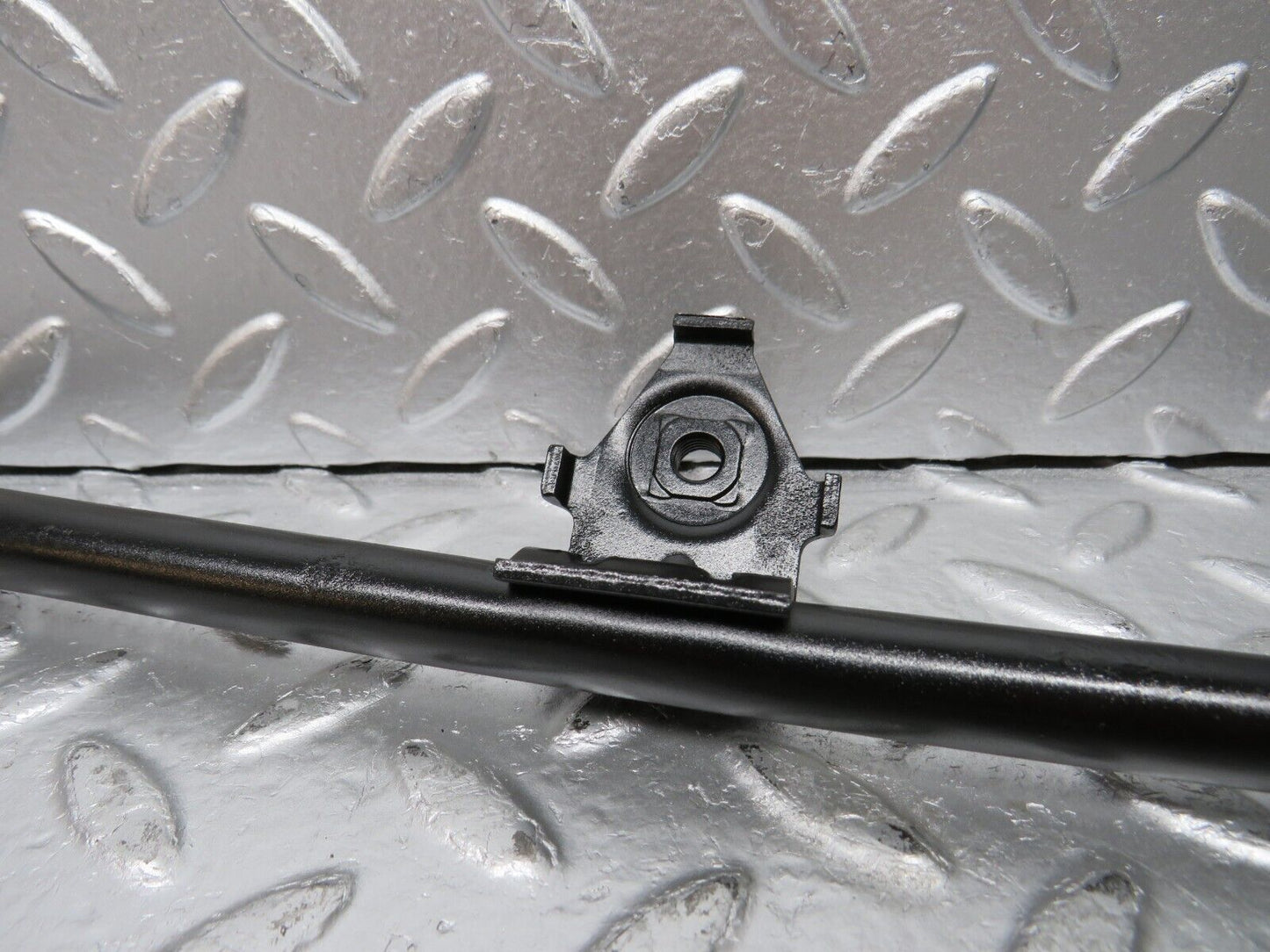 30883 Mercedes-Benz W201 190E 2.0L Horn Bracket