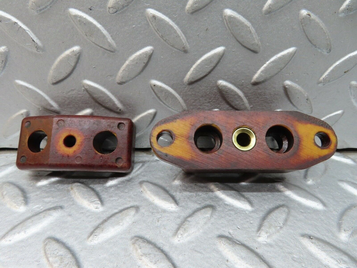 18265 Mercedes-Benz W111 220SE Coupe Fuel Injector Bracket