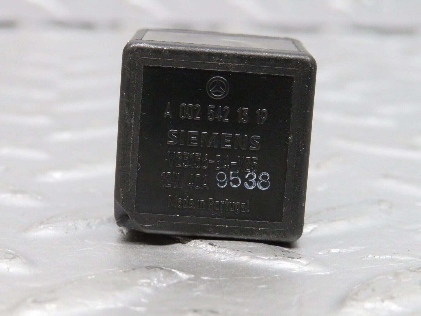 39646 Mercedes-Benz R129 320SL Coupe Multi Purpose Relay 0025421319