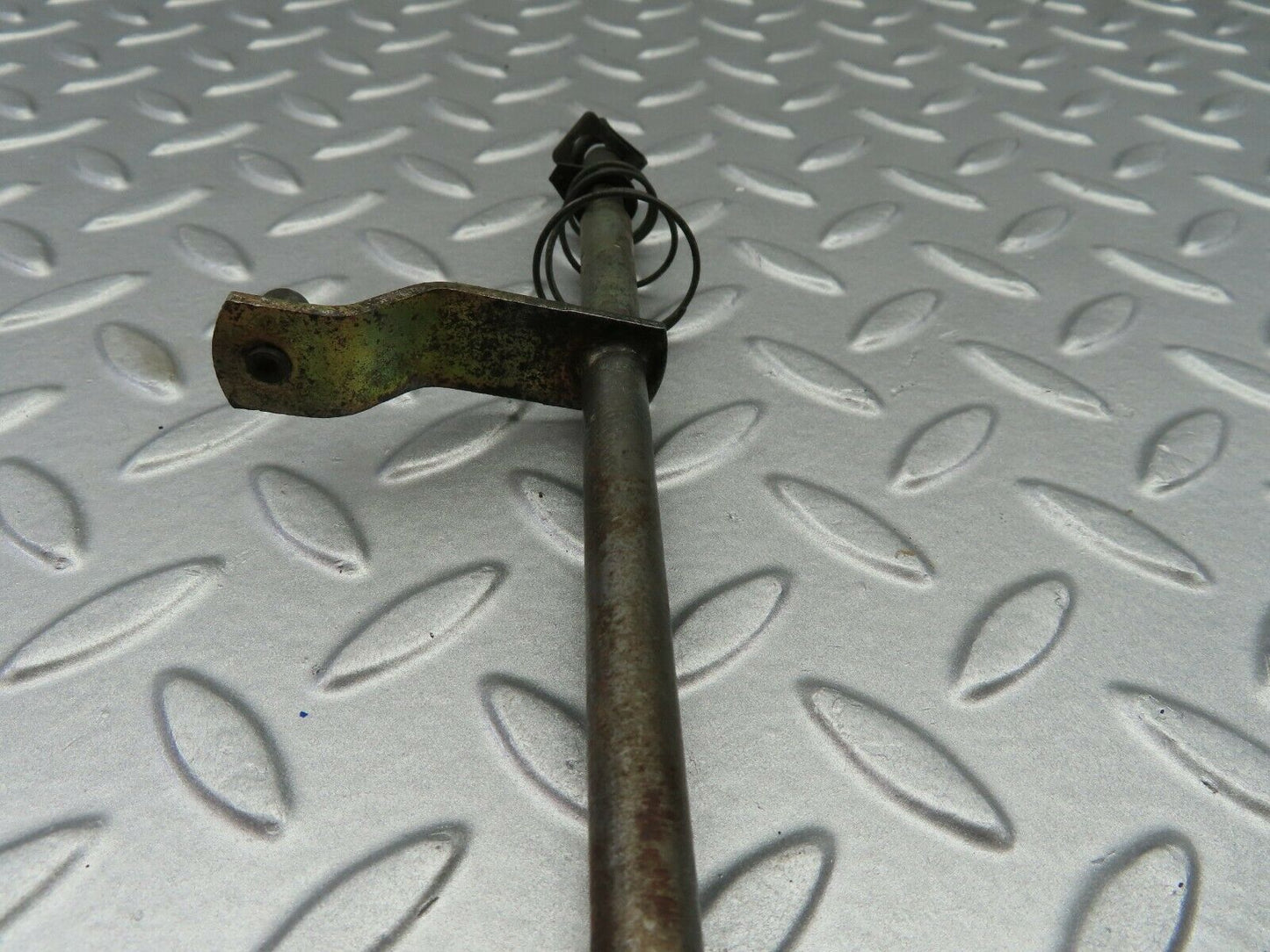 6402 Mercedes-Benz W126 380SE Accelerator Pedal Linkage