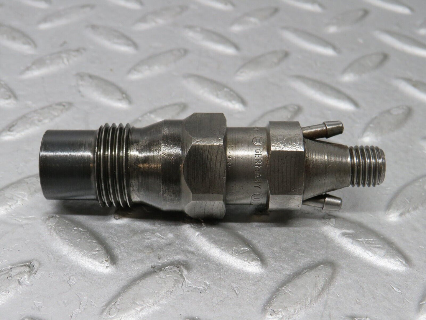 35893 Mercedes-Benz 240D OM616.912 Diesel Fuel Injector Bosch KCA30S35/4