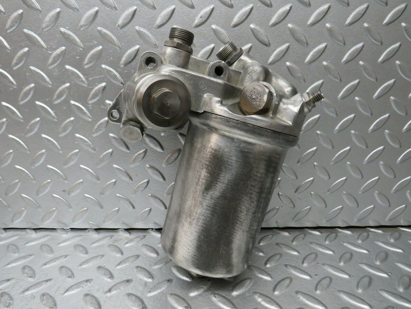 23533 Mercedes-Benz W114 280E Oil Filter Housing 0021846601