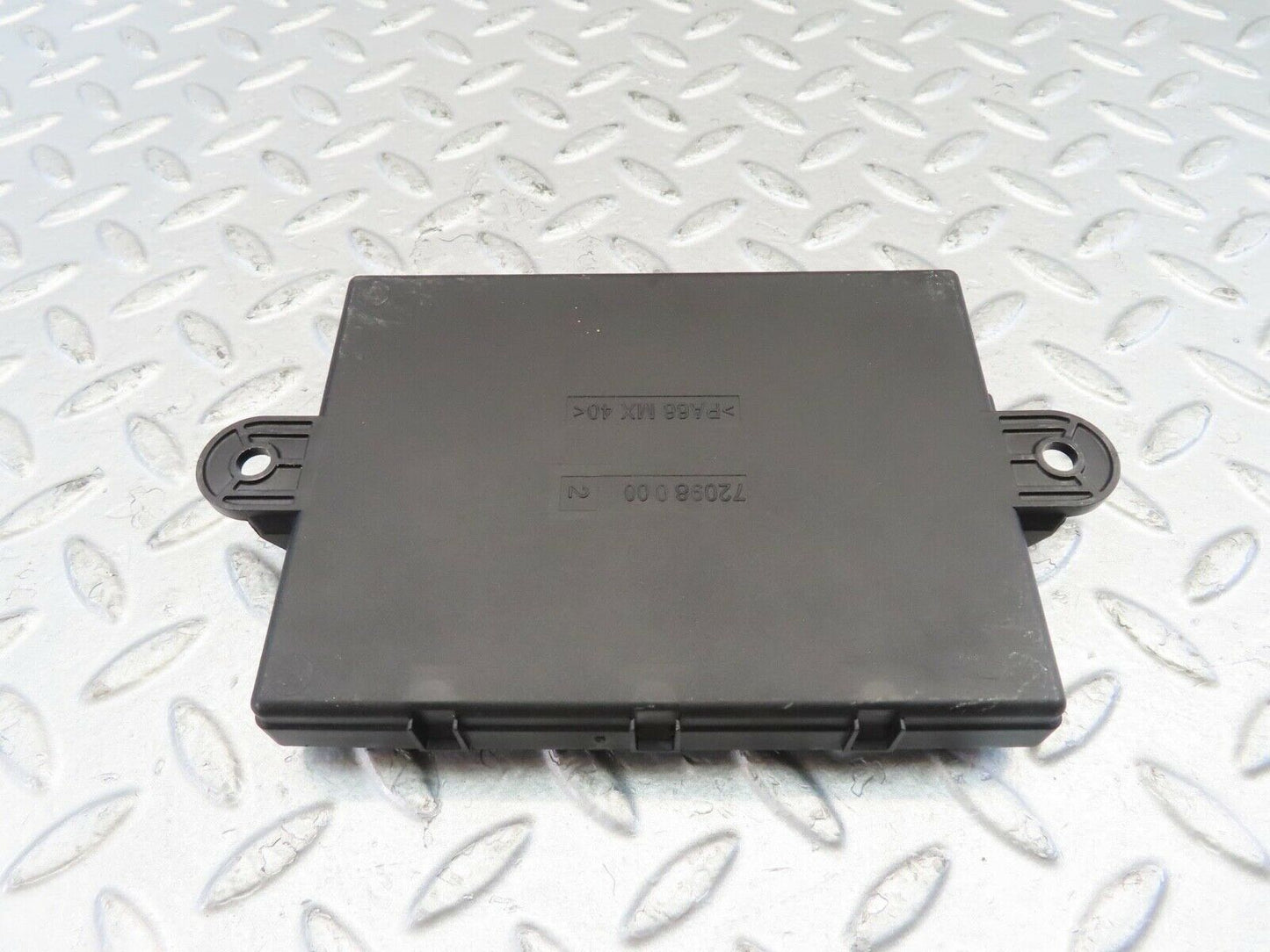 11083 Mercedes-Benz W221 S320 Rear Door Control Unit 2218702287