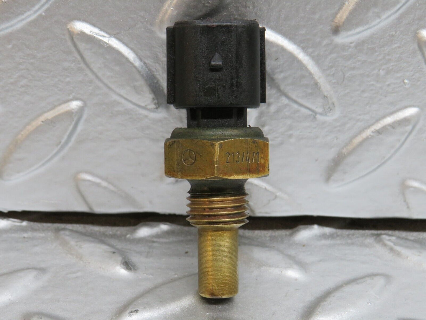 29175 Mercedes-Benz C124 320CE Coolant Temperature Sensor 0115425117