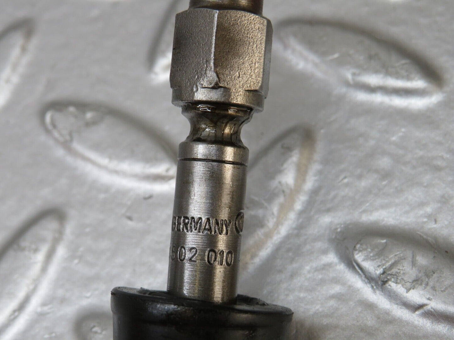 26249 Mercedes-Benz W116 450SE Fuel Injector Bosch 0437502010