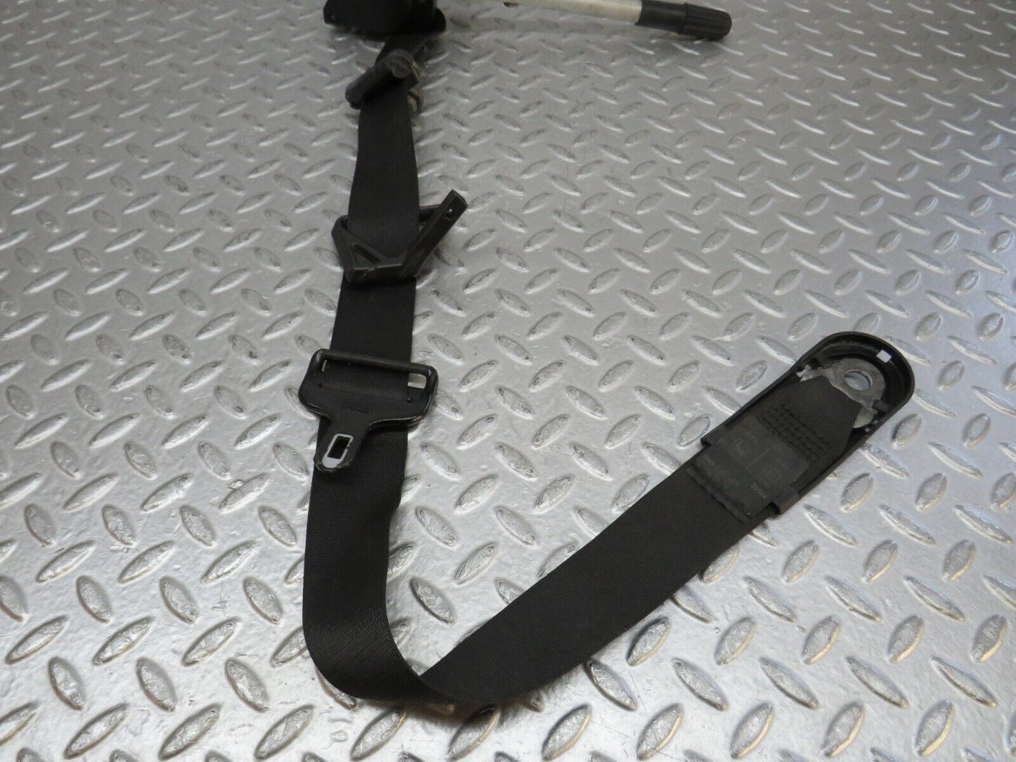 37164 Mercedes-Benz C126 420SEC Coupe Front Left Seat Belt No Buckle 1268606886