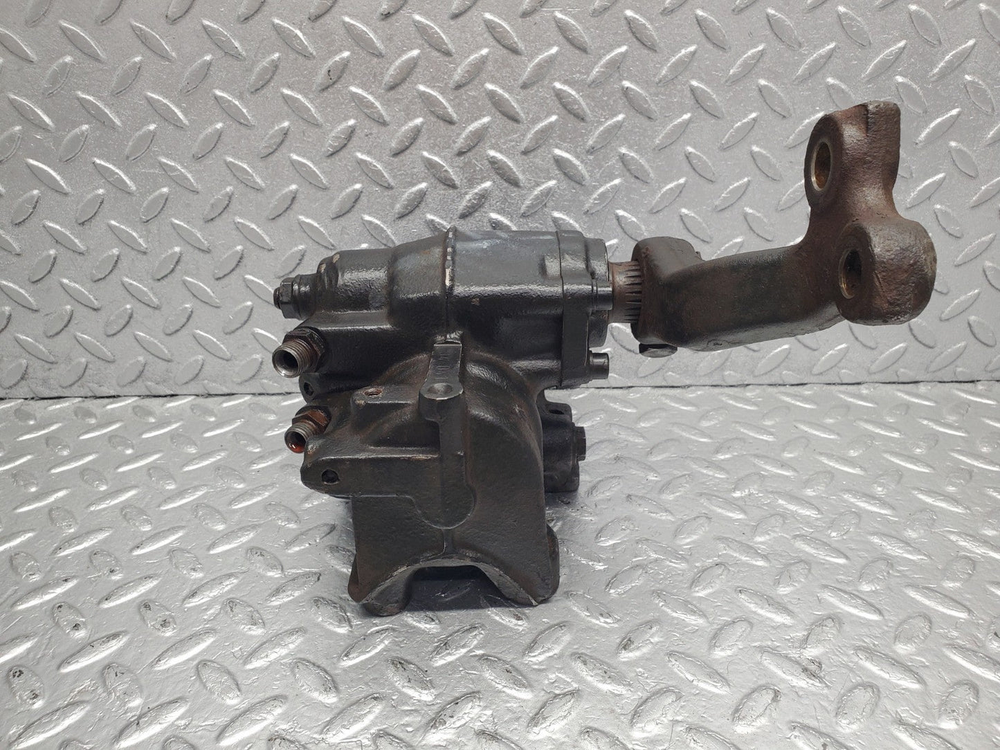 W124 Wagon steering box steering rack used OEM