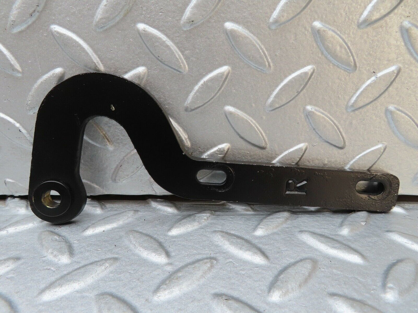 17600 Mercedes-Benz W116 450SEL Bonnet Hinge Support Right Side