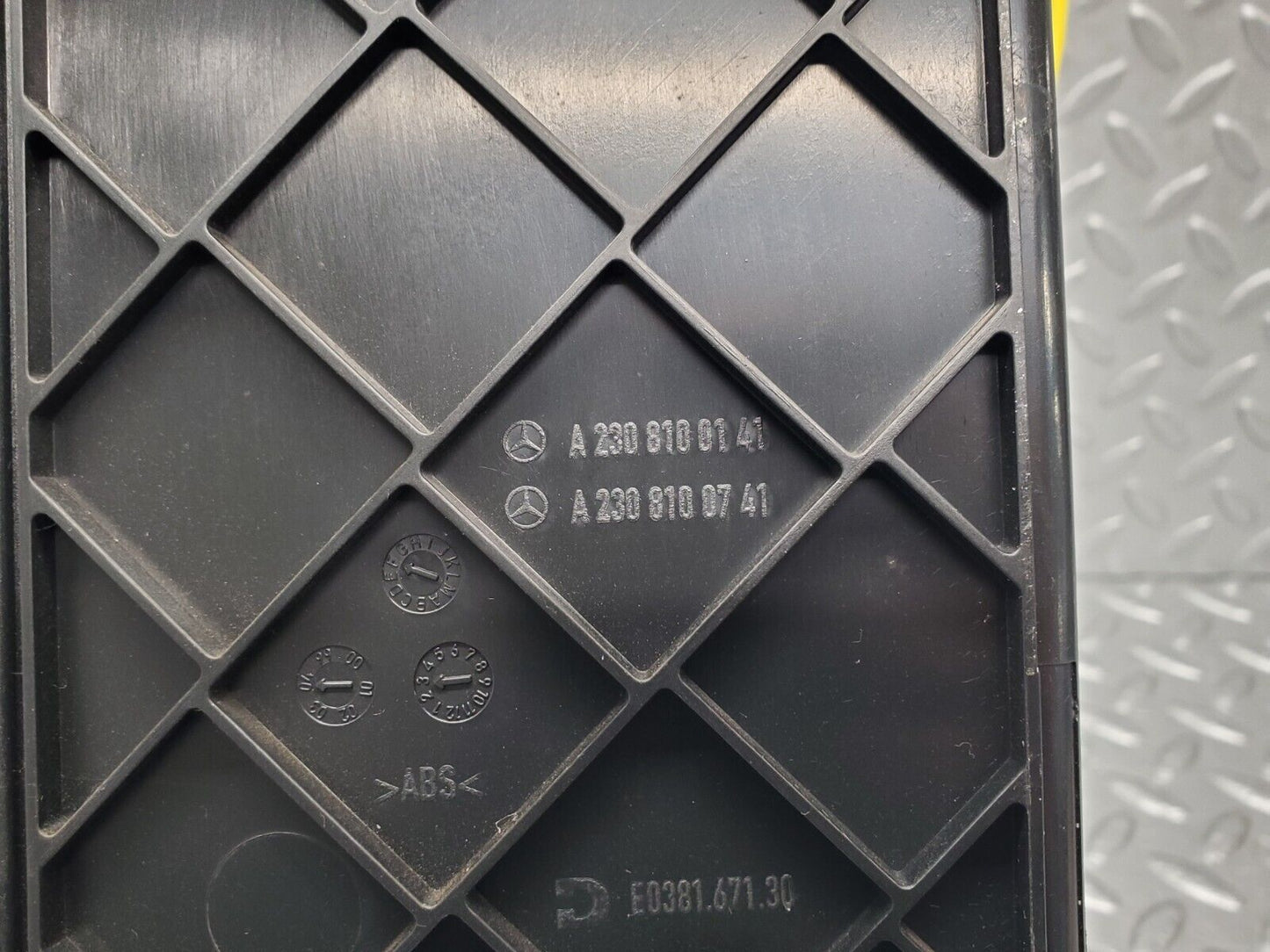 44290884