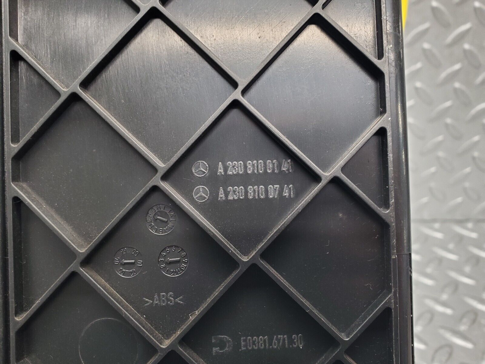 44290884