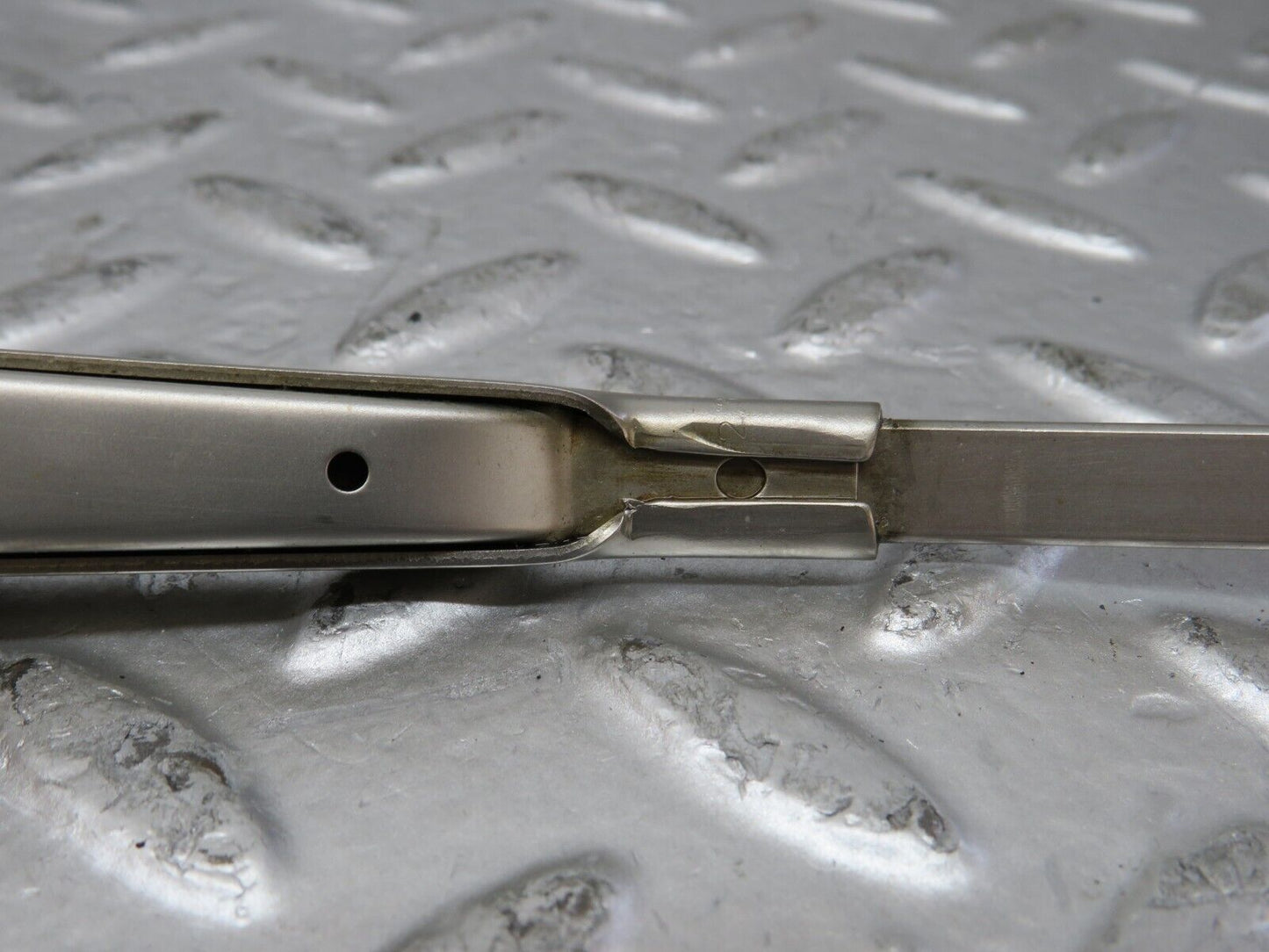 26272 Mercedes-Benz W116 450SE Wiper Arm Bosch Right Side