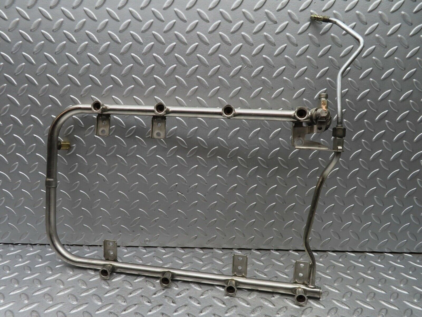 19589 Mercedes-Benz C140 CL420 Coupe Fuel Injection Rail 1190700895