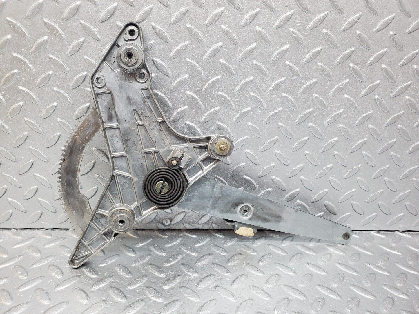 45711 Mercedes-Benz W126 420SE Rear Left Power Window Regulator 1267350111