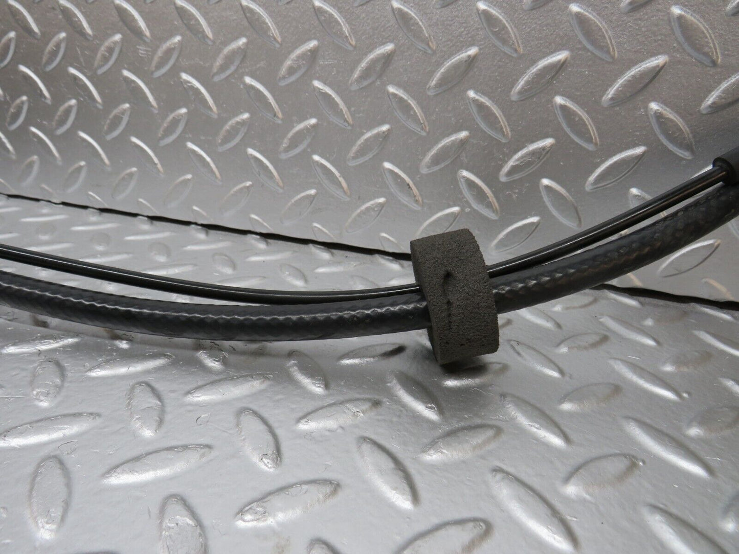31843 Mercedes-Benz W201 190LE 1.8L Fuel Vapor Charcoal Filter Canister With Hose 2014700259