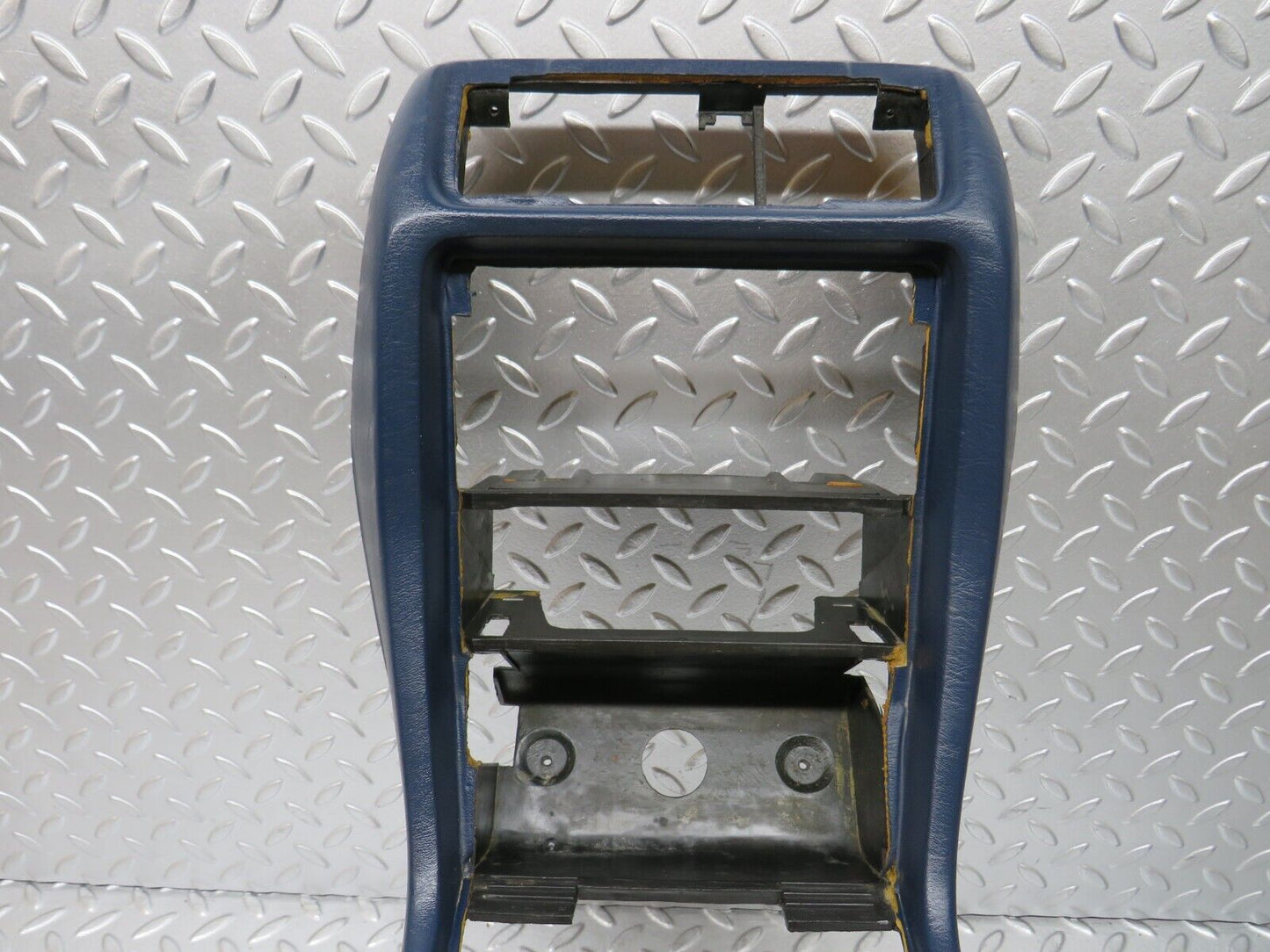 26864 Mercedes-Benz W123 240D Centre Console Blue