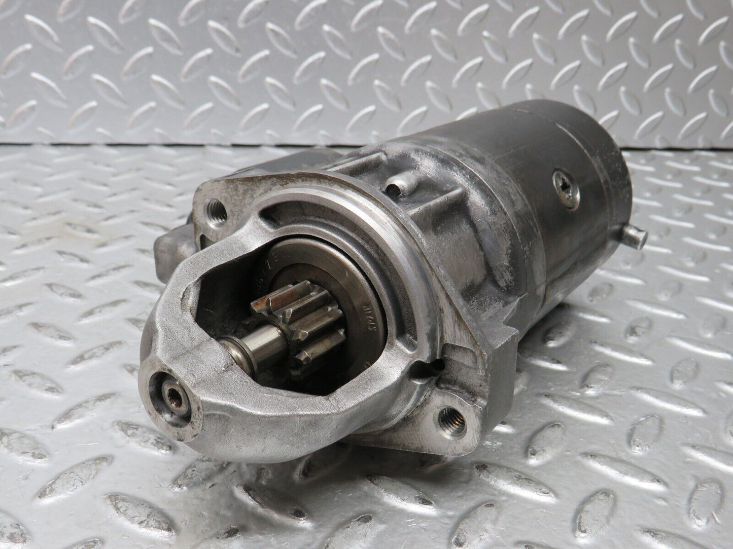 27641 Mercedes-Benz S124 300TE Wagon Starter Motor Bosch 0001218162