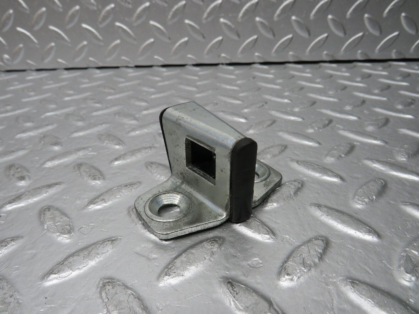 30752 Mercedes-Benz W201 190E 2.0L Door Lock Latch