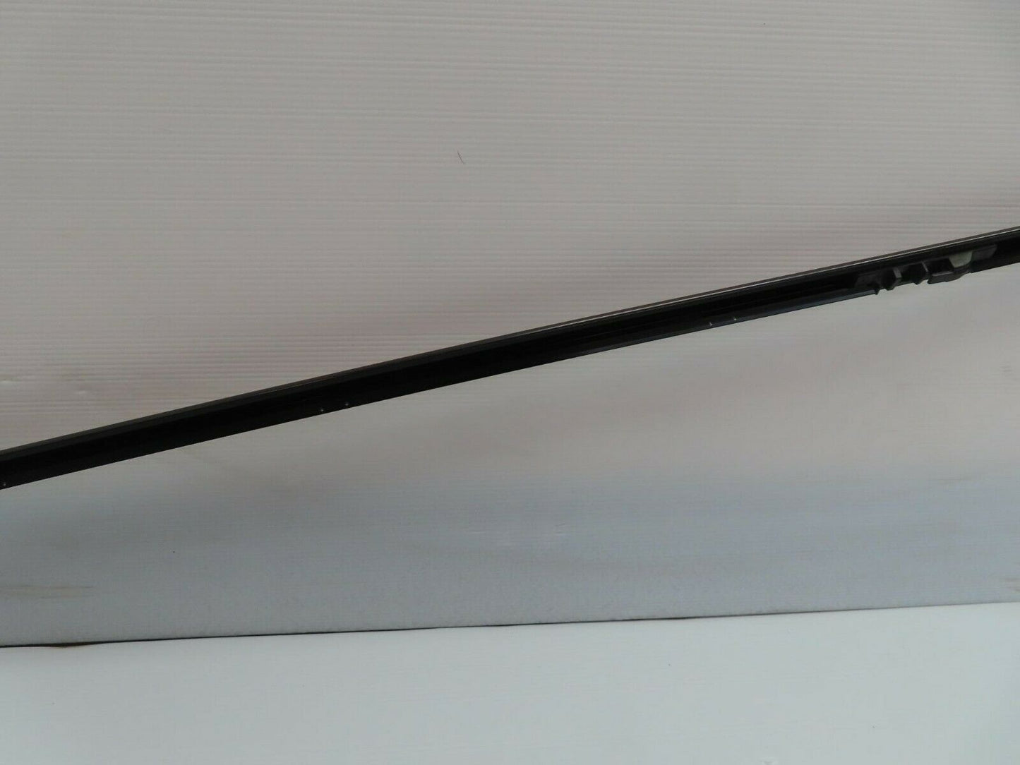 9539 Mercedes-Benz C124 300CE Coupe Roof Chrome Left Side