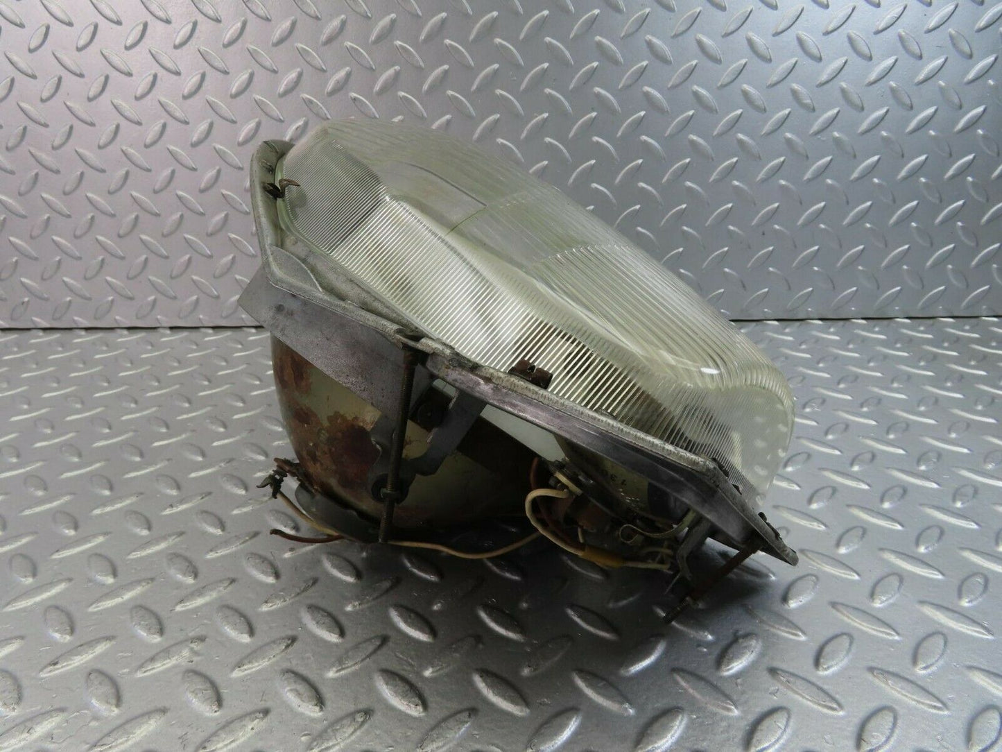 10638 Mercedes-Benz W108 Euro Headlight Bosch 1305320078