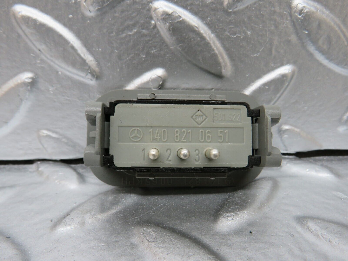 24907 Mercedes-Benz W140 S320 Reading Light Switch 1408210651