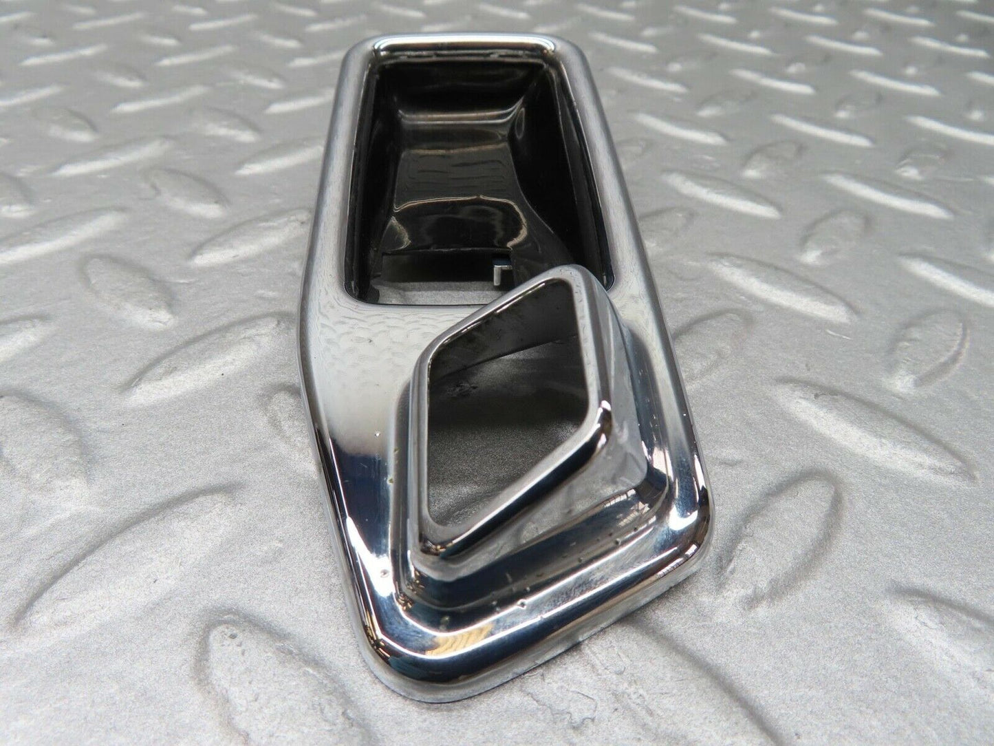 16058 Mercedes-Benz W123 280E Chrome Frame For Door Opener Right 1167660211