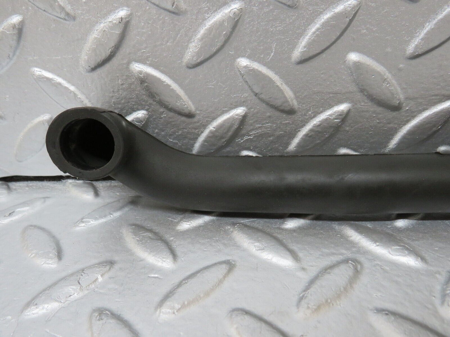 35068 Mercedes-Benz W210 320E EGR Air Pump Pipe Hose 1122380082