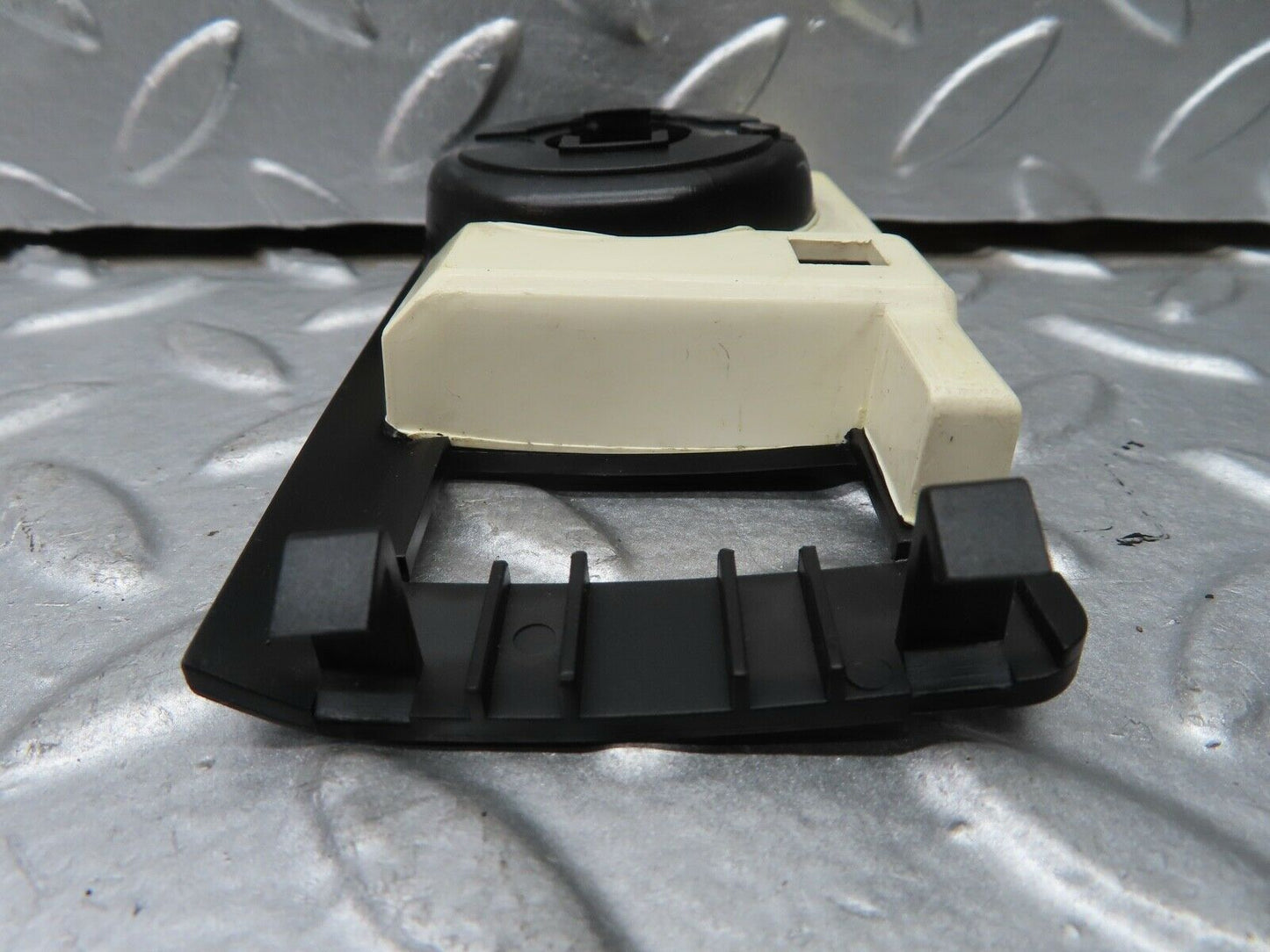 21585 Mercedes-Benz W126 300SE Headlight Switch Surround