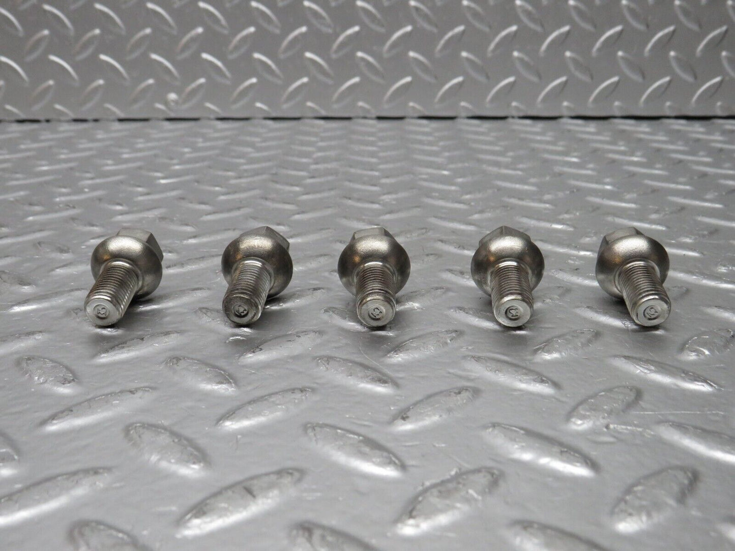 31107 Mercedes-Benz 5x Steel Wheel Lug Bolt M12x1.5