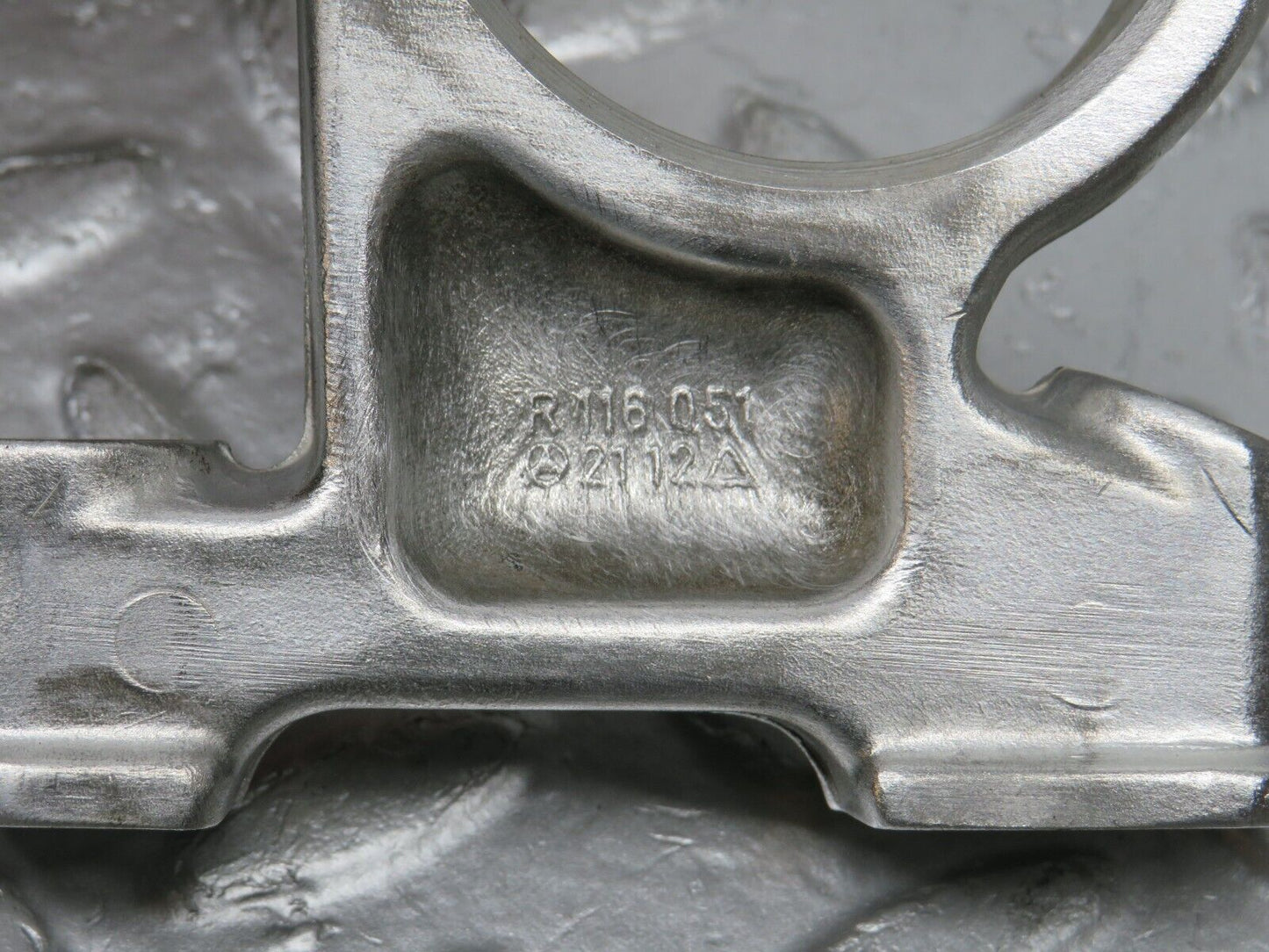32998 Mercedes-Benz C107 R107 350 V8 Camshaft Tower Bearing 1160512112