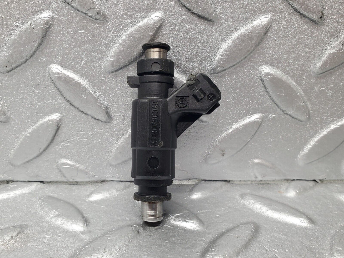 46775 Mercedes-Benz R129 320SL Coupe Fuel Injector Bosch 0280155742 1120780049