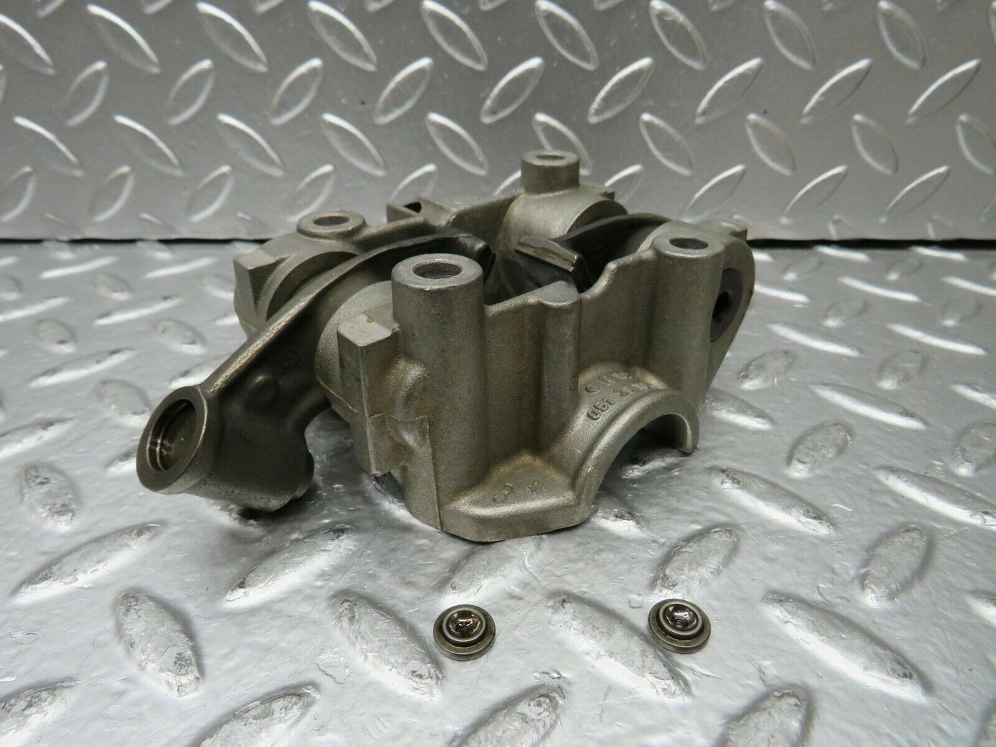 23071 Mercedes-Benz C123 230CE Coupe Rocker Arms Camshaft Bearing Block 1020512110
