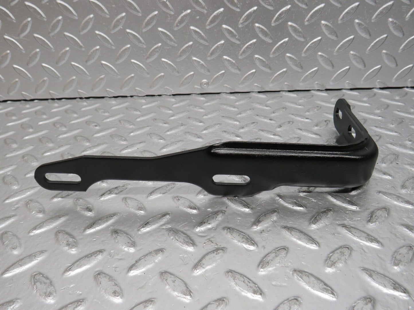 31492 Mercedes-Benz S124 220TE Wagon Exhaust Bracket