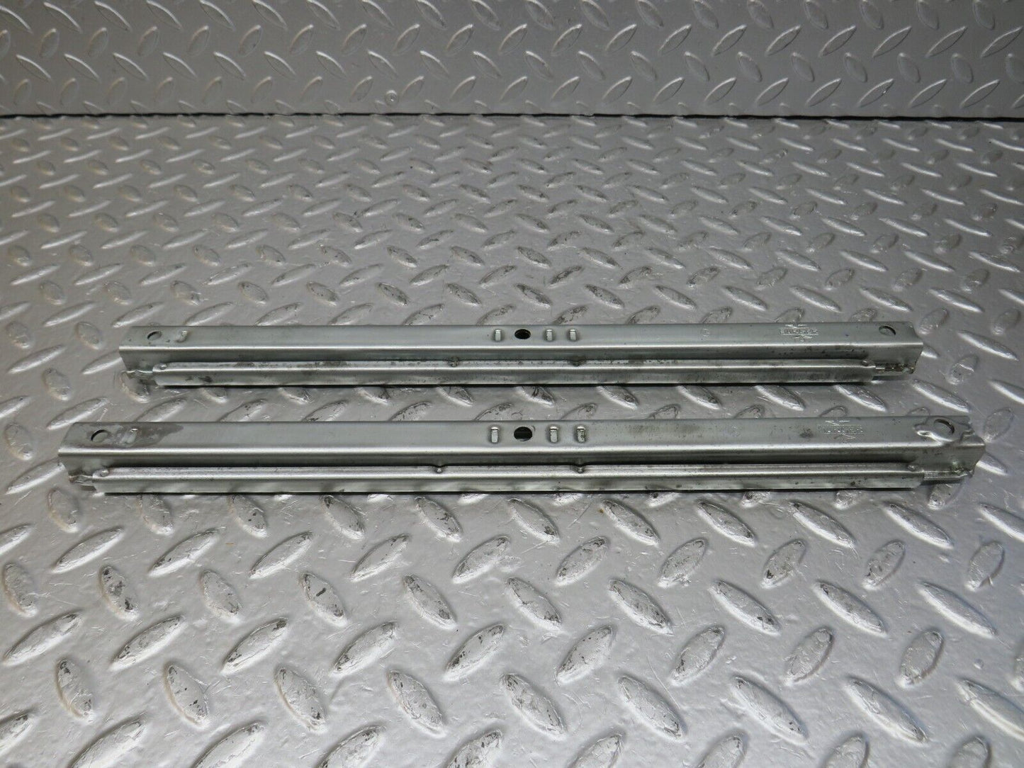 33887 Mercedes-Benz C123 230CE Coupe Front Right Seat Rail Pair