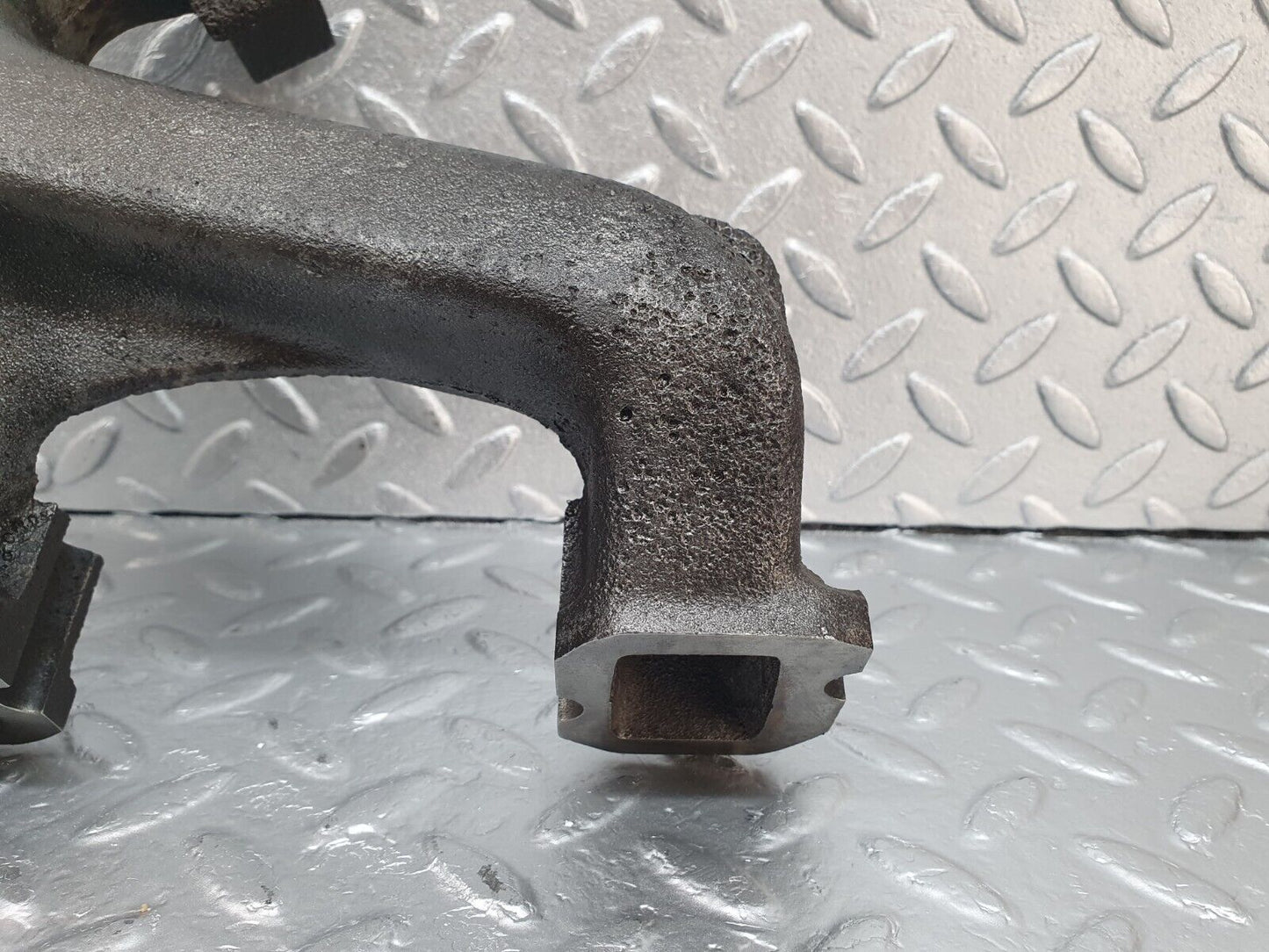 43318 Mercedes-Benz W108 280SE Exhaust Manifold Cylinder 1-3 1291420102