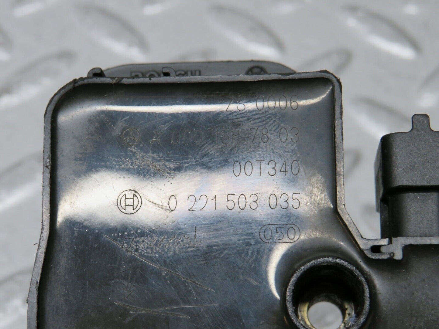 34920 Mercedes-Benz W210 320E Ignition Coil Bosch 0001587803 0221503035
