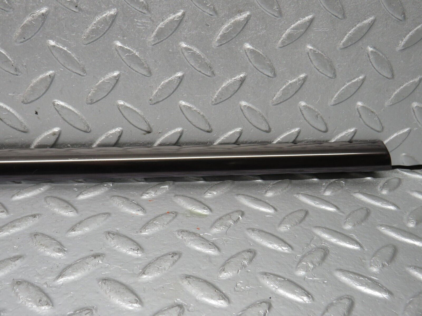 39654 Mercedes-Benz R129 320SL Coupe Left Door Window Moulding Trim