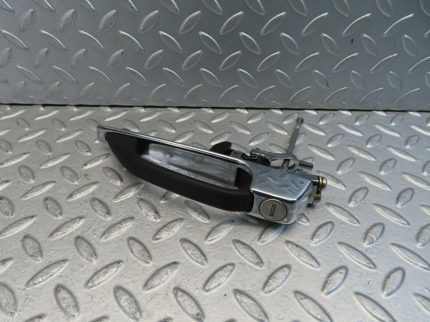 11413 Mercedes-Benz C123 230CE Coupe Chrome Door Handle Front Left No Key