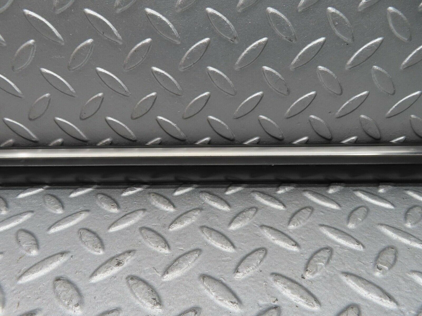 14492 Mercedes-Benz W116 350SE Rear Left Door Centre Moulding Trim
