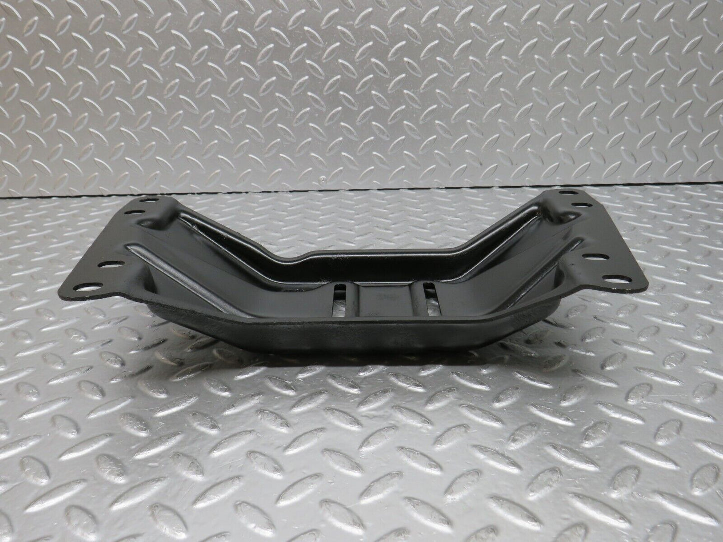 0051 Mercedes-Benz W116 350SE Gearbox Mount Bracket