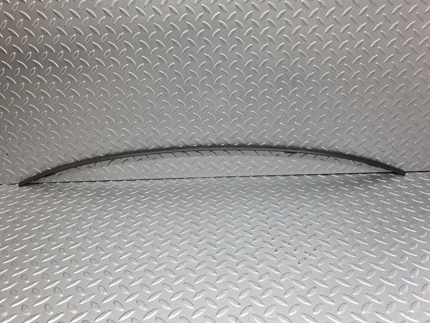 41717 Mercedes-Benz W124 200E Front Windscreen Top Moulding Trim