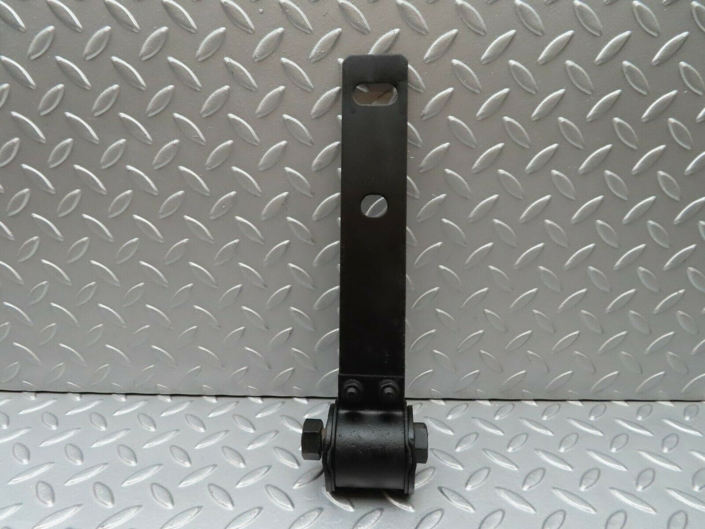 3605 Mercedes-Benz W108 280SE Stabilizer Bar Mounting Front Axle