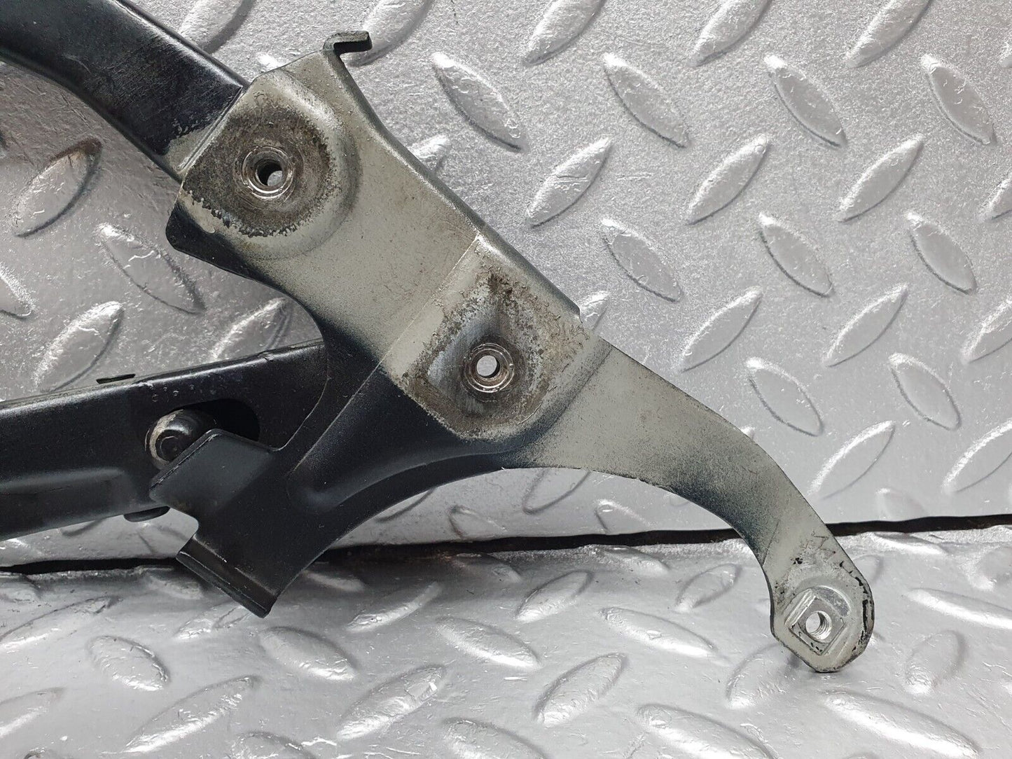 41873 Mercedes-Benz W202 C200 Bonnet Hinge Right Side 2028800228