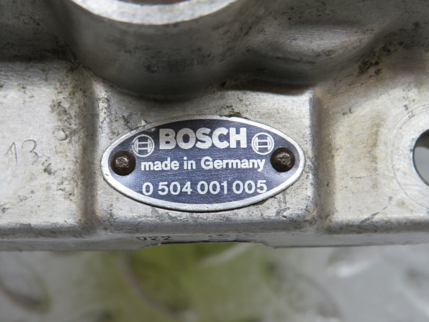 37329 Mercedes-Benz W109 300SEL Air Suspension Reservoir Bosch 0504001005