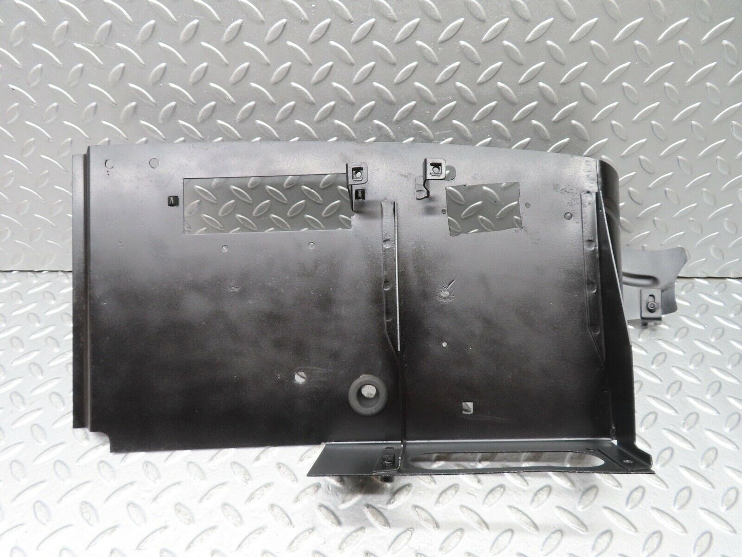 18872 Mercedes-Benz W121 190b Ponton Fuse Box Holder Plate