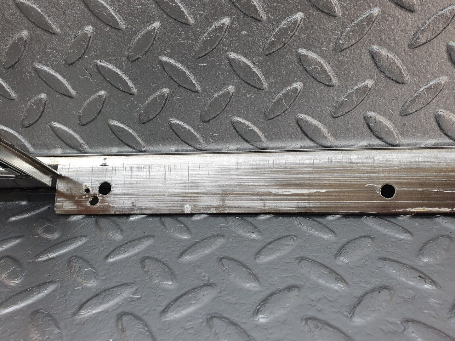 43053 Mercedes-Benz R107 Hardtop Side Window Chrome Moulding Trim Right