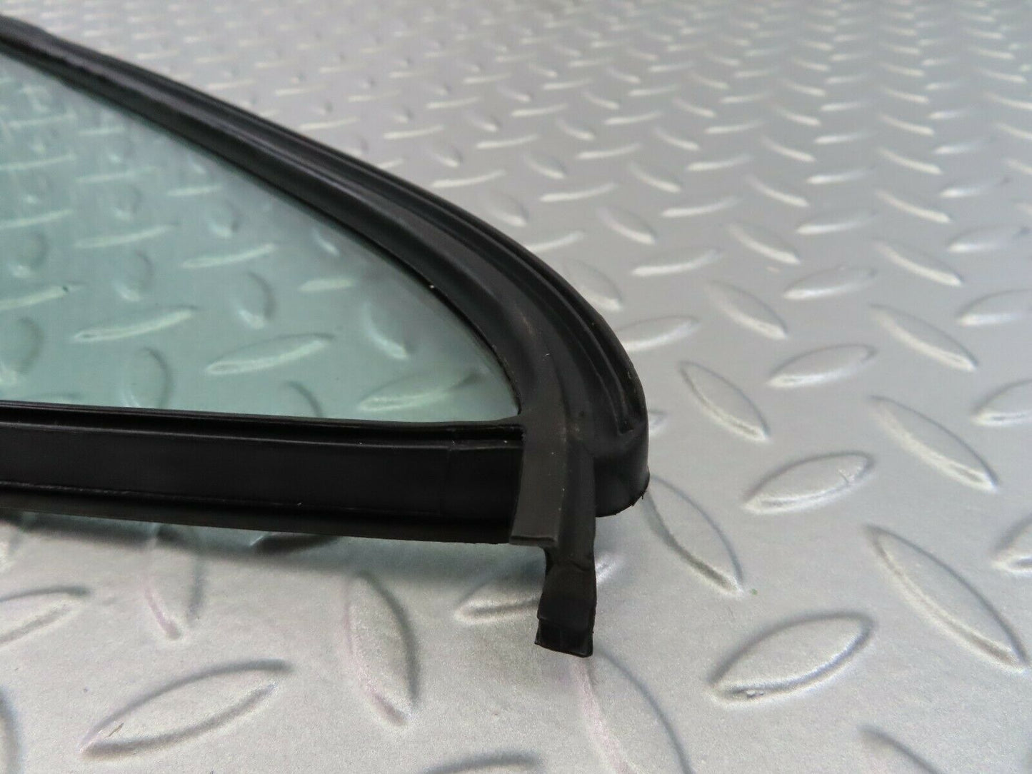 7258 Mercedes-Benz W116 450SE Rear Left Quarter Window