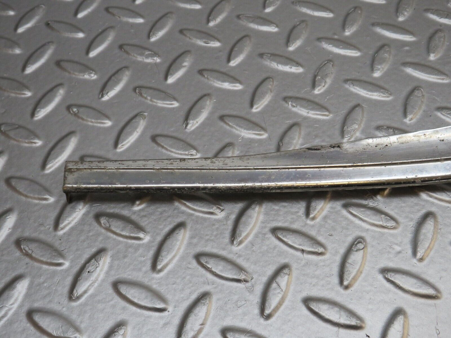 40492 Mercedes-Benz W110 230 Rear Windscreen Chrome Frame
