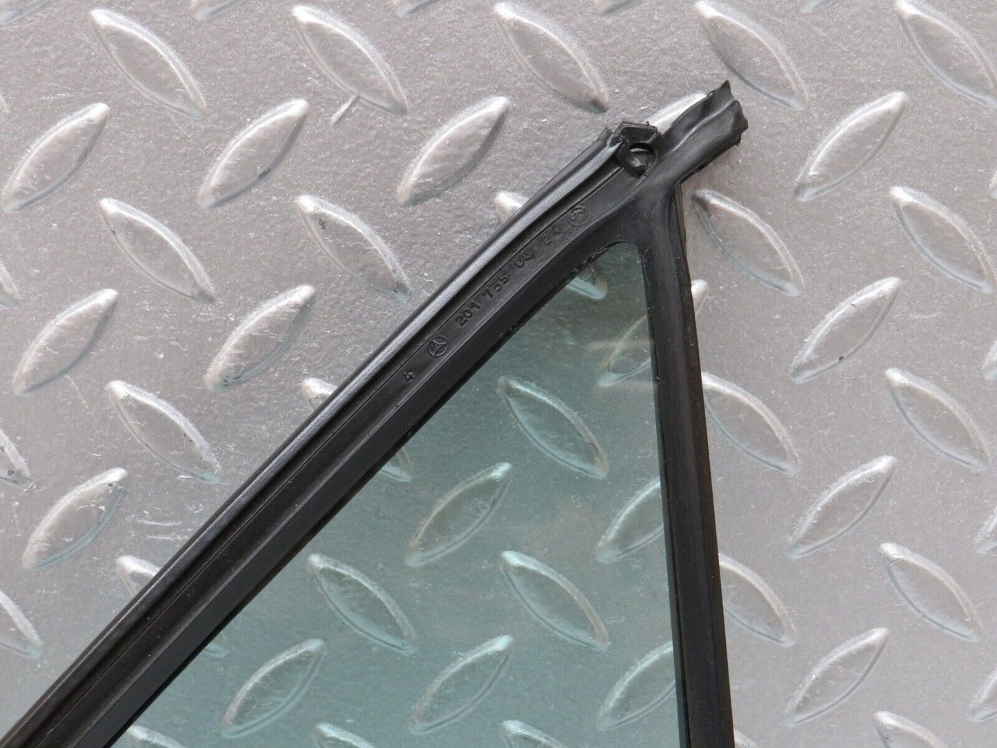 33827 Mercedes-Benz W201 190E Rear Right Quarter Window Glass 2017350624
