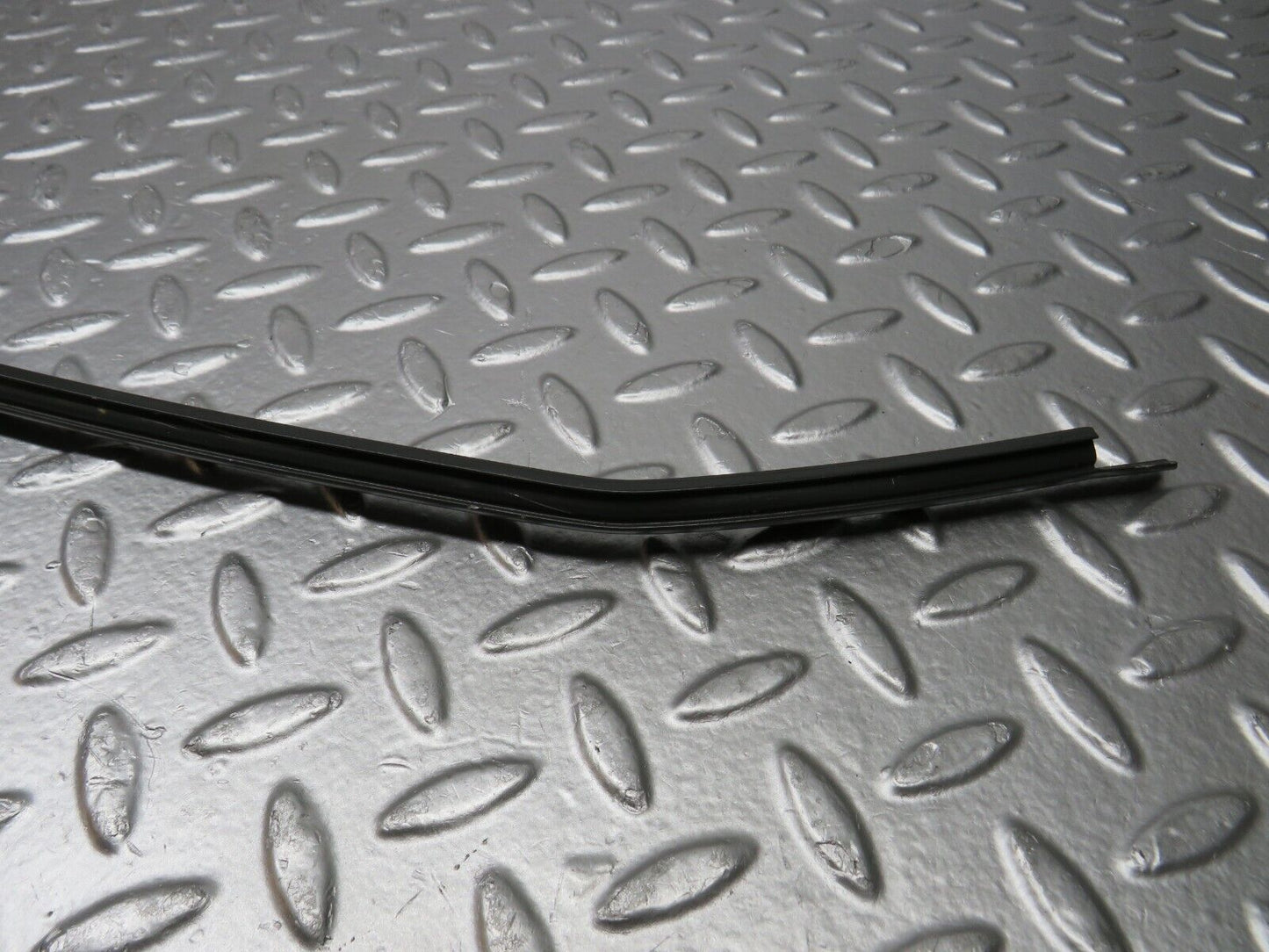 30738 Mercedes-Benz W201 190E Rear Windscreen Frame