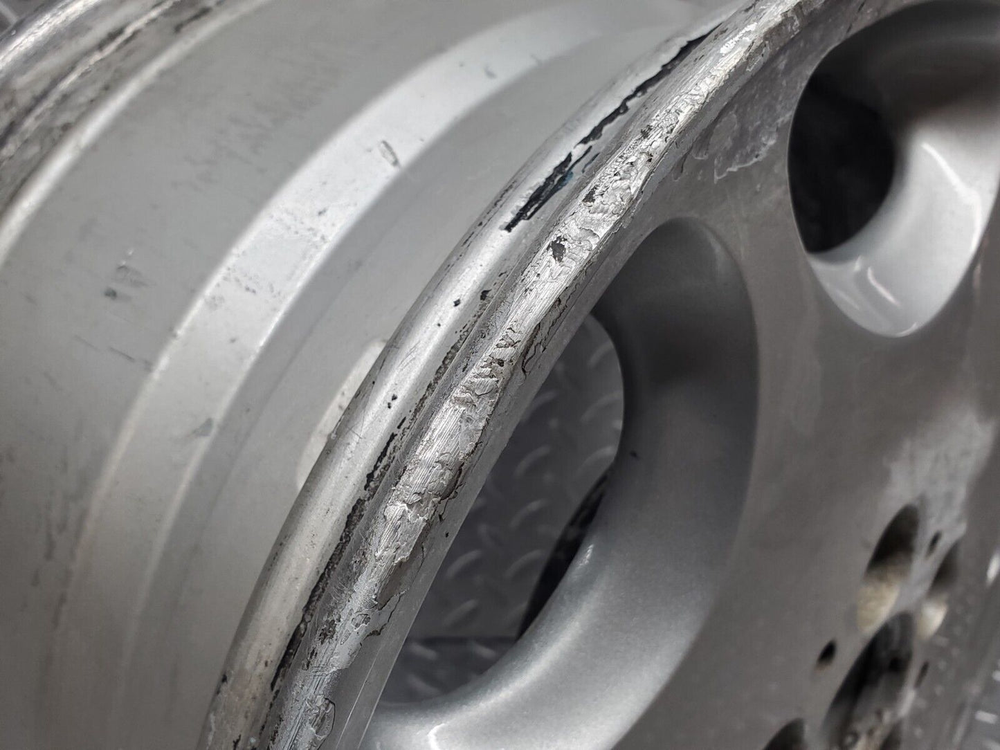 45330 Mercedes-Benz R129 Alloy Wheel 7.5Jx16H2 ET40 KBA45087